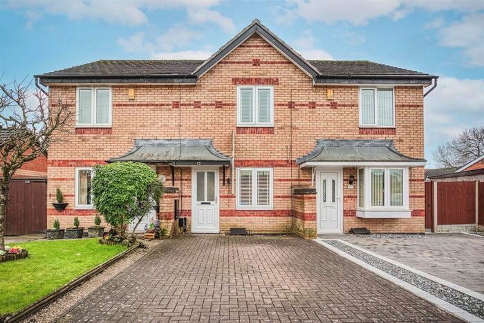 2 Bedroom Town House To Rent In Orkney Close, Stenson Fields, Derby, DE24