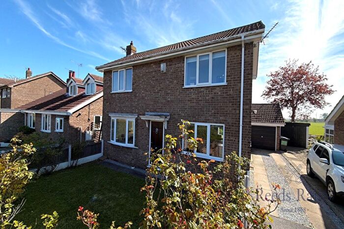 3 Bedroom Detached House For Sale In St. Marys Avenue, Hemingbrough, Selby, North Yorkshire, YO8