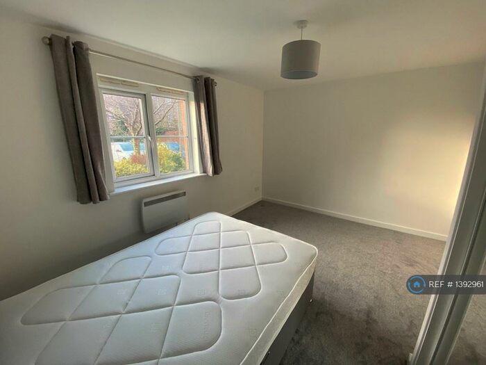 1 Bedroom Flat To Rent In Tullis Street, Glasgow, G40