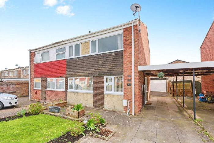 3 Bedroom Semi Detached House For Sale In Derwent, Tamworth, B77