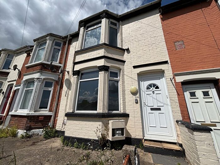 3 Bedroom Terraced House To Rent In Mount Road, Chatham, ME4