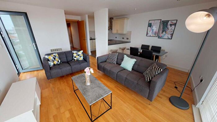 3 Bedroom Apartment To Rent In Marlborough Street, Liverpool, L3