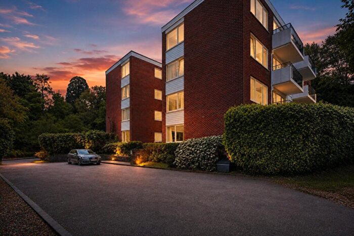 2 Bedroom Flat For Sale In The Glen, London Road, Sunninghill, SL5