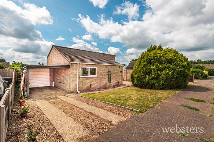 3 Bedroom Detached Bungalow For Sale In Cherrywood, Alpington, NR14