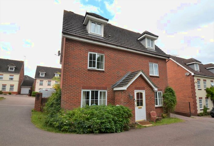 5 Bedroom Detached House To Rent In Quantock Close, Stevenage, SG1