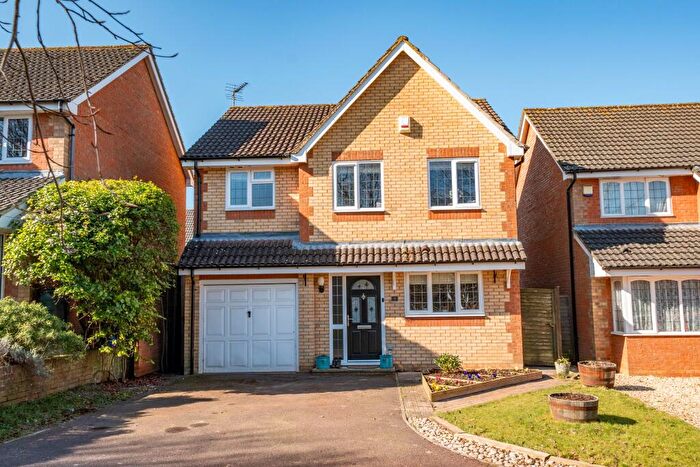 4 Bedroom Detached House For Sale In Palmer Drive, Andover, SP10