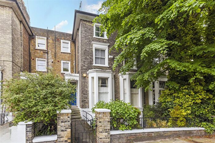 3 Bedroom Flat For Sale In Clifton Hill, London, NW8
