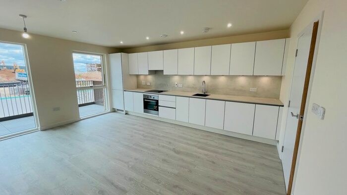 2 Bedroom Flat To Rent In Archer Apartments / Meadow View Close, Harrow, HA1