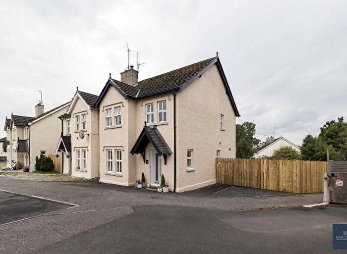 3 Bedroom Semi-Detached House For Sale In Lagan View, Donaghcloney, BT66