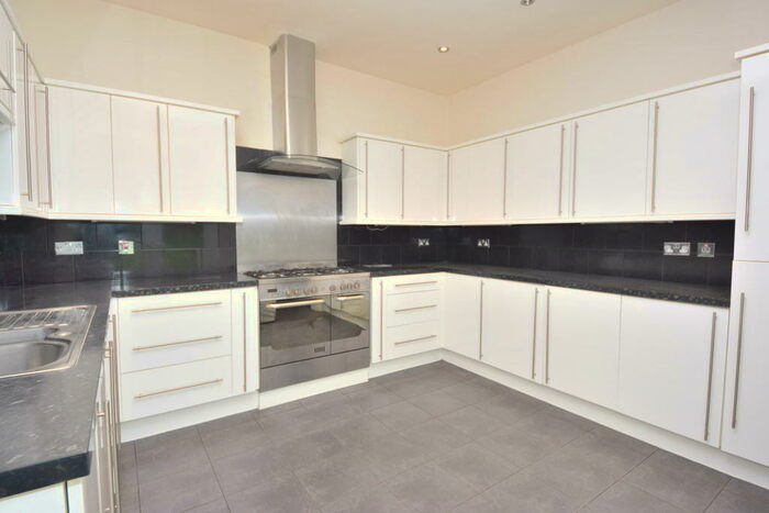 4 Bedroom Terraced House To Rent In Selborne Road, Ilford, IG1