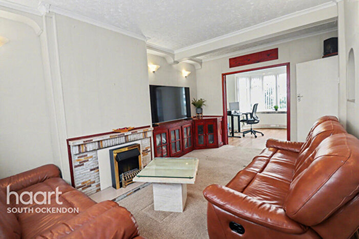 3 Bedroom End Of Terrace House For Sale In Toplands Avenue, South Ockendon, RM15