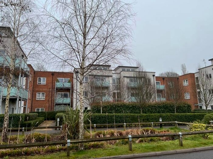 1 Bedroom Flat To Rent In Canalside, Merstham, Redhill, RH1