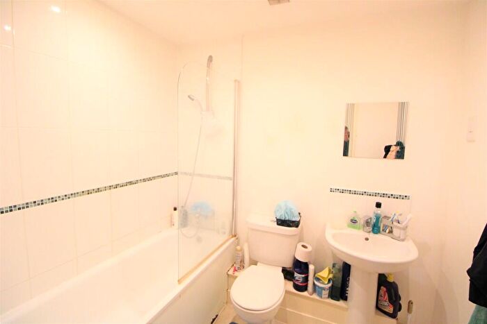 1 Bedroom Flat To Rent In St James Place, De Grey Road, CO4