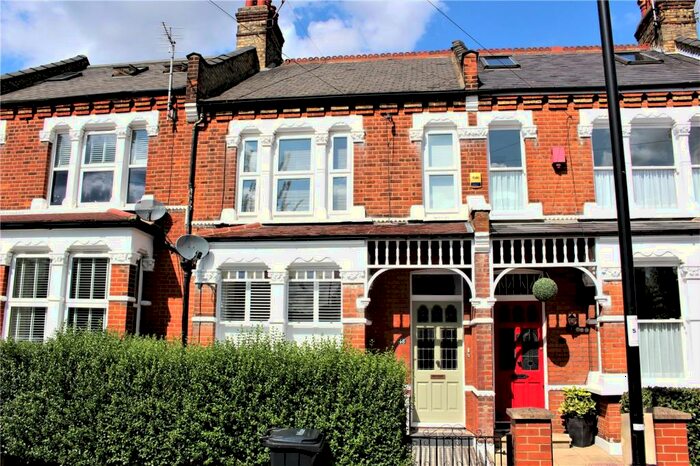 2 Bedroom Apartment To Rent In Elvendon Road, London, N13
