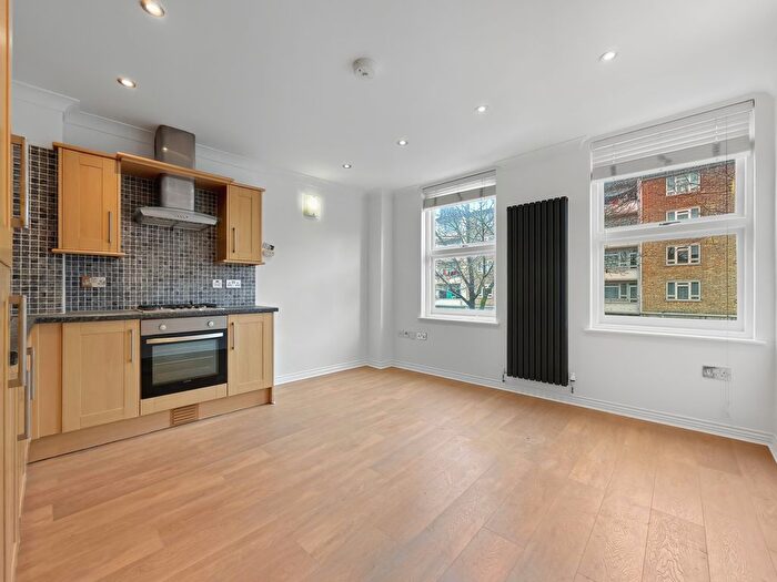 1 Bedroom Flat To Rent In Globe Road, Bethnal Green, London, E2