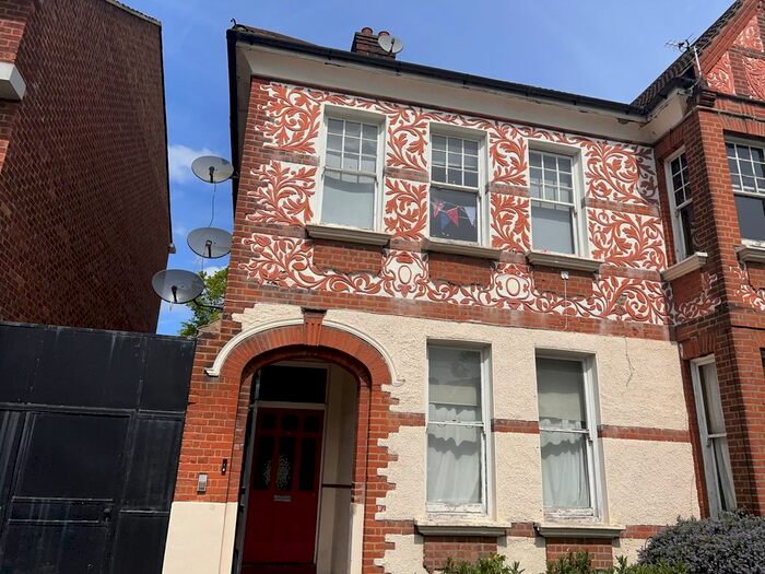 2 Bedroom Flat To Rent In Woolstone Road, London, SE23