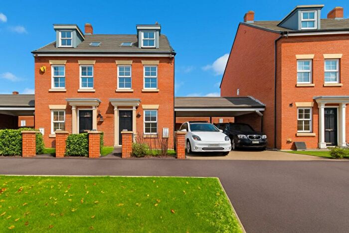 3 Bedroom Semi-Detached House For Sale In Armstrongs Fields, Broughton, Aylesbury, HP22