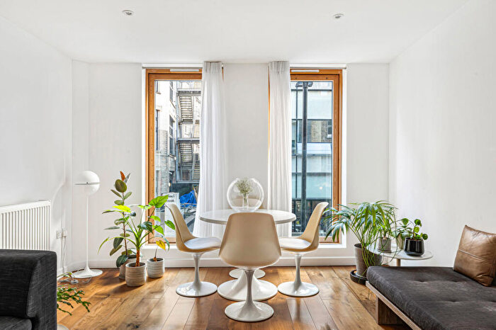 1 Bedroom Apartment For Sale In Peerless Street, London, EC1V