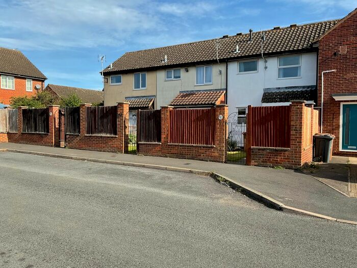 1 Bedroom Terraced House To Rent In Carters Close, Stevenage, SG2