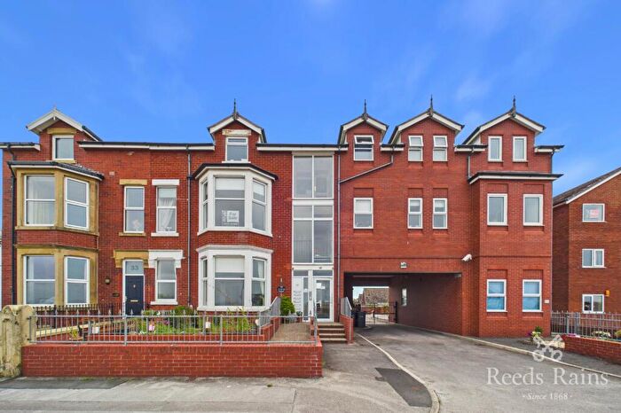 2 Bedroom Apartment For Sale In The Esplanade, Knott End-on-Sea, Poulton-le-Fylde, Lancashire, FY6