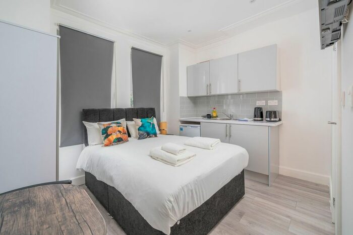 1 Bedroom Studio To Rent In Selwyn Road, London, NW10