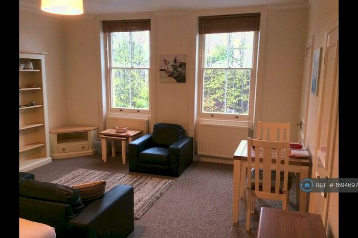 Studio To Rent In Primrose Hill, London, NW3