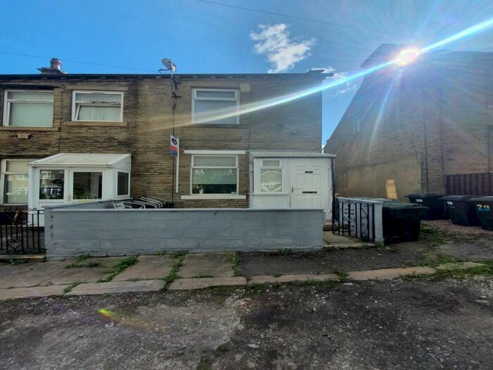 2 Bedroom House To Rent In Queen Street, Buttershaw, Bradford, BD6