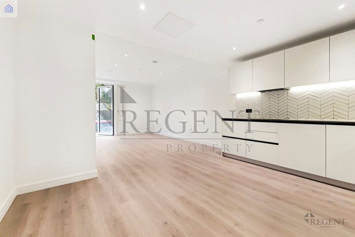 2 Bedroom Flat To Rent In Handley House, Glenthorne Rd, W6