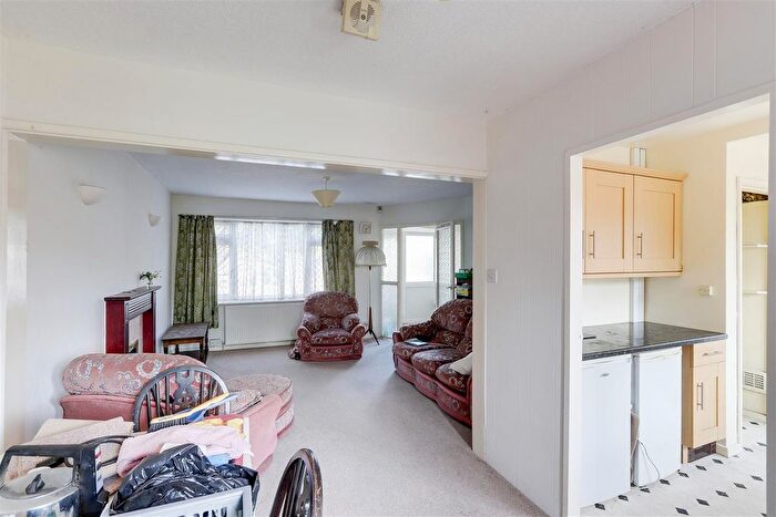 2 Bedroom Detached House For Sale In Bar Lane, Basford, Nottinghamshire, NG6