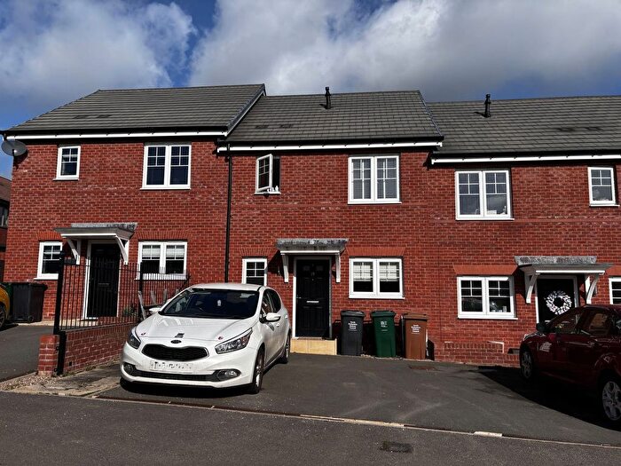 3 Bedroom Terraced House For Sale In Limestone Close, Swadlincote, DE11