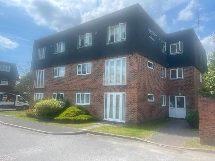 1 Bedroom Flat To Rent In Skerries Court, Langley, Berkshire, SL3