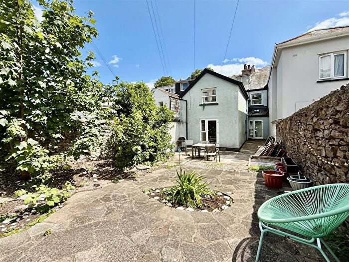 2 Bedroom Maisonette For Sale In New Road, Brixham, TQ5