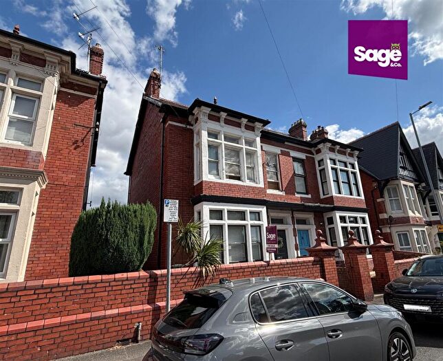 6 Bedroom Semi-Detached House For Sale In Fields Park Road, Newport, NP20