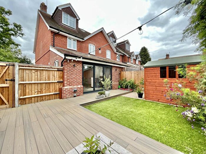 4 Bedroom End Of Terrace House For Sale In Filia Cottages, Vicarage Lane, Hound Green, RG27