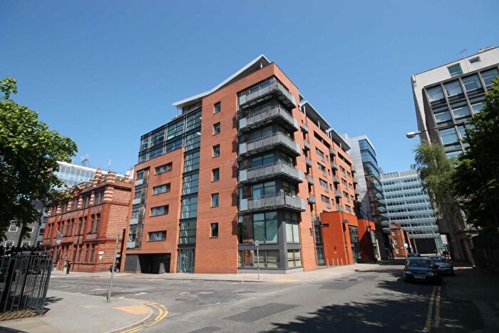 2 Bedroom Flat For Sale In Lower Byrom Street, Manchester, M3