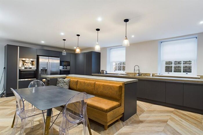 5 Bedroom Terraced House To Rent In Carlton Terrace, Jesmond Road West, Newcastle Upon Tyne, NE2