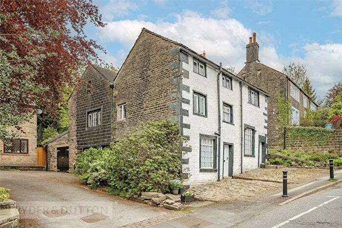 4 Bedroom Semi-Detached House For Sale In Woods Lane, Dobcross, Saddleworth, OL3