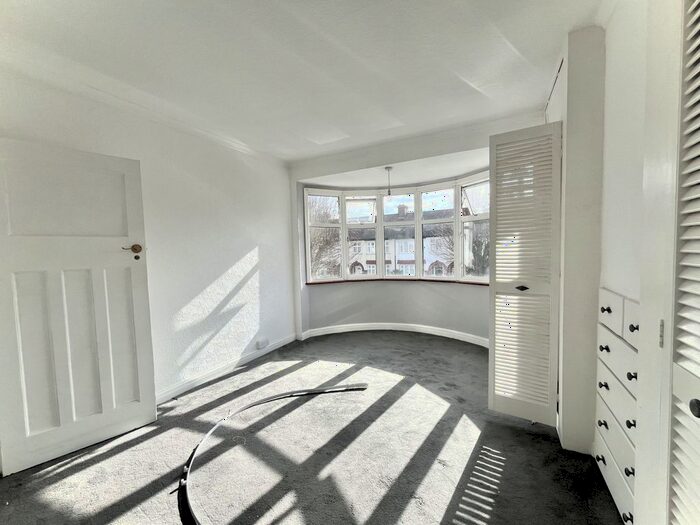 3 Bedroom Terraced House To Rent In Trinity Avenue, Enfield, EN1