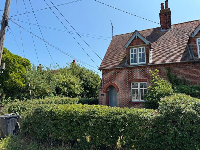 3 Bedroom Cottage To Rent In Westview, Lawford, Essex, CO11