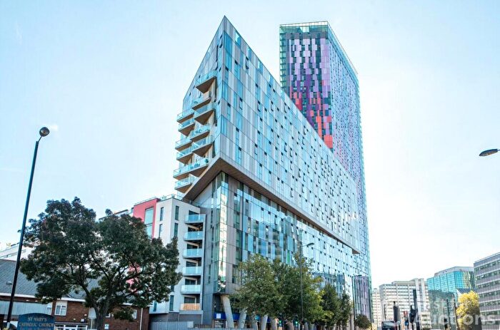 2 Bedroom Apartment For Sale In Saffron Central Square, Croydon, CR0