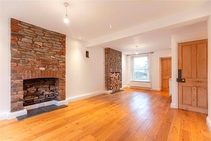 2 Bedroom End Of Terrace House To Rent In Fern Road, Downend, Bristol, BS16