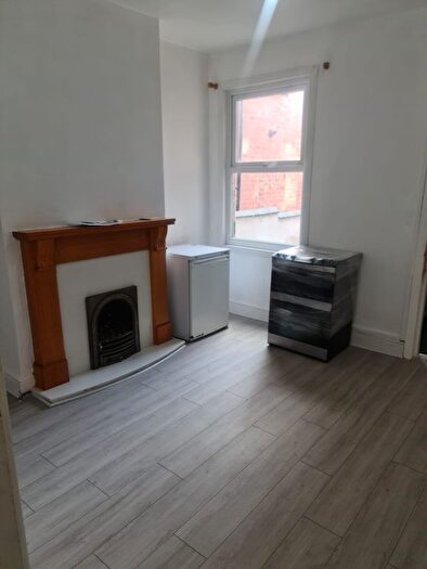 3 Bedroom Flat To Rent In Lowther Street, Coventry, CV2