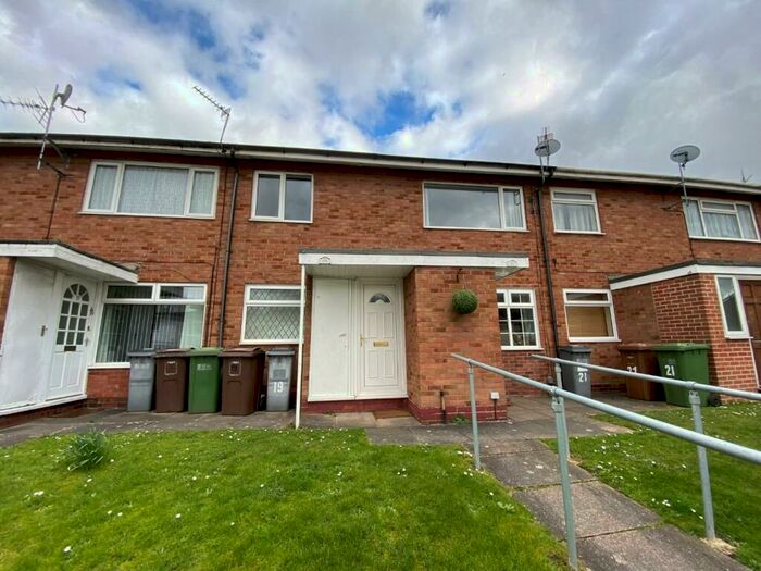 2 Bedroom Maisonette To Rent In Milholme Green, Solihull, B92