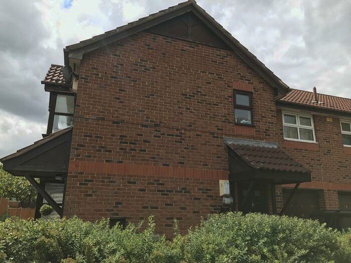 Studio To Rent In Tatling Grove, Milton Keynes, MK7