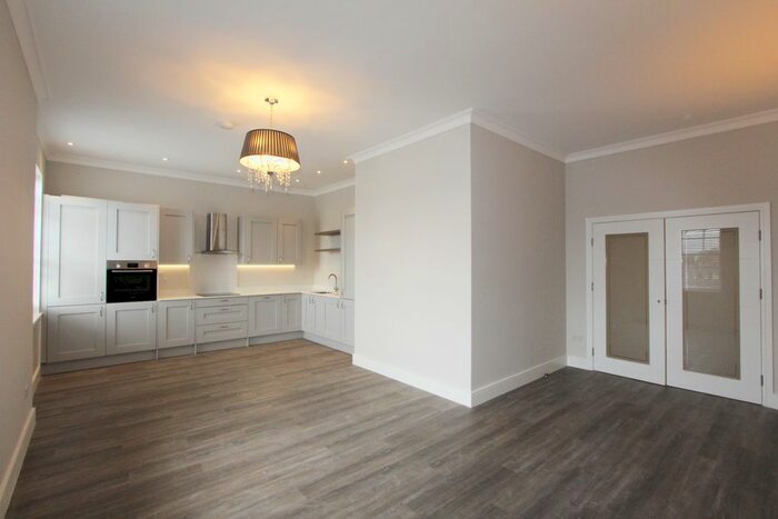 2 Bedroom Flat To Rent In Westbourne Terrace, London, W2