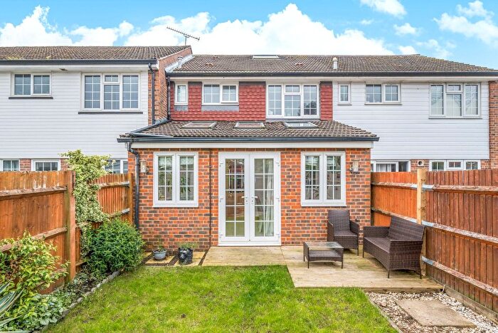 4 Bedroom Terraced House To Rent In Roseacre Close, Shepperton, TW17