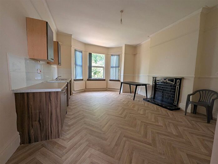 1 Bedroom Flat To Rent In Lichfield Road, Walsall, WS4