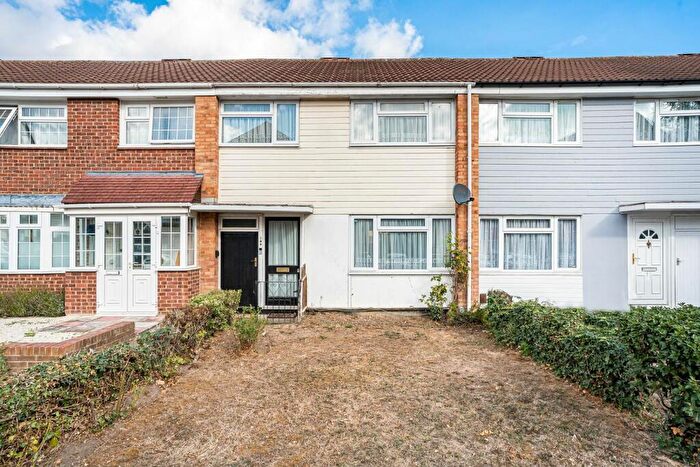 3 Bedroom Terraced House For Sale In Dendridge Close, Enfield, EN1