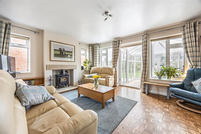 4 Bedroom Detached House For Sale In High Street, Twyning, Tewkesbury, GL20