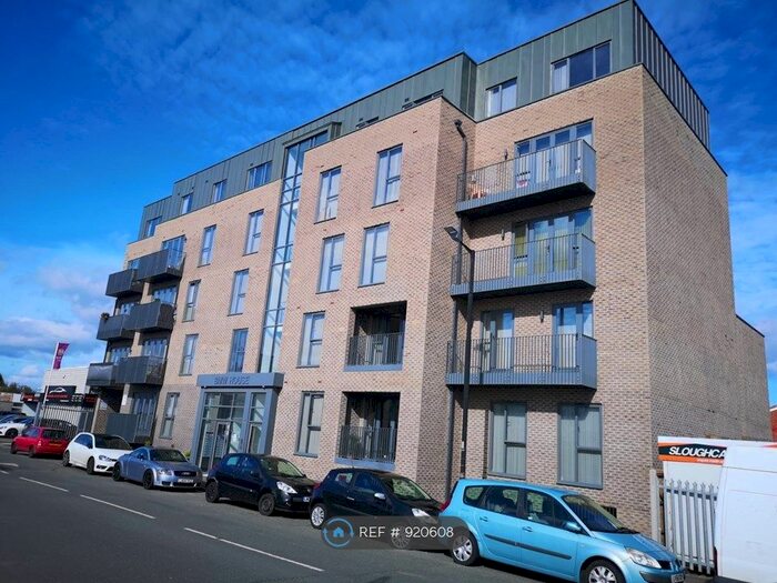 1 Bedroom Flat To Rent In Petersfield Avenue, Slough, SL2